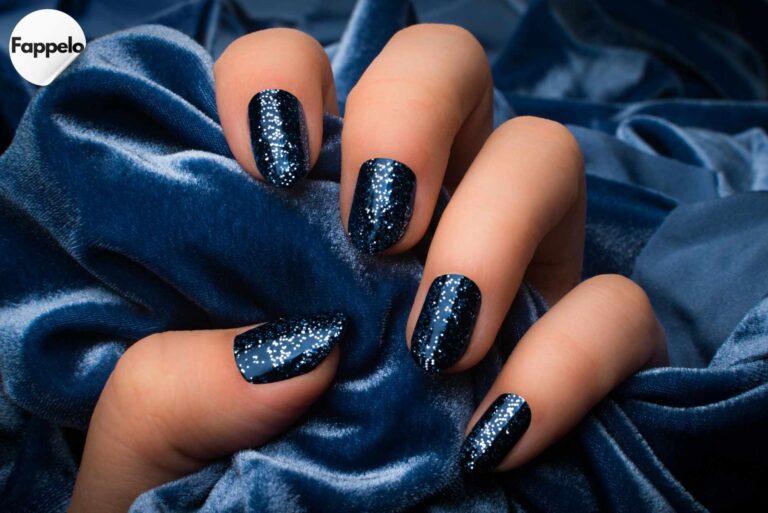 Navy Nails